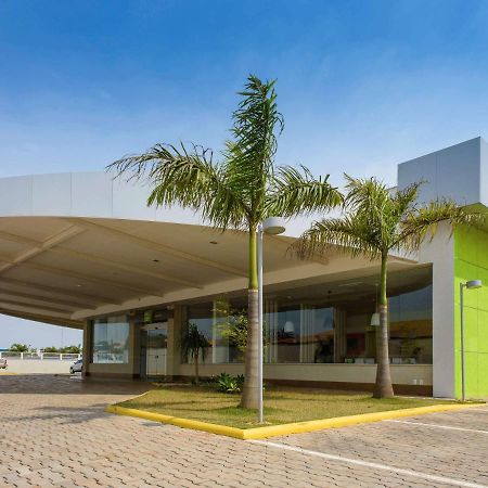 Hotel Ibis Styles Ponta Porã Esterno foto